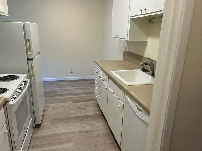 75 Duane St #5 — Photo 2
