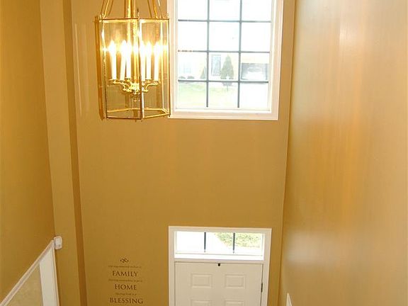 3rd image of 1373 Kelly Marie Ct