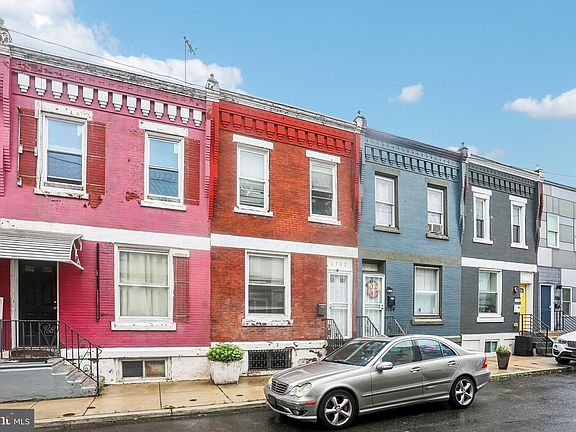 3rd image of 1752 N Lecount St