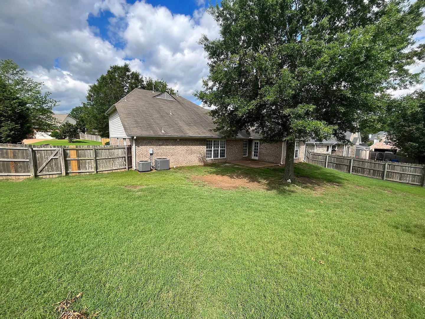 Desirable Lakeland Home Offering Over 2800 Sq Ft Of Living. Lake Access!! Located In The Windward... — Photo 3