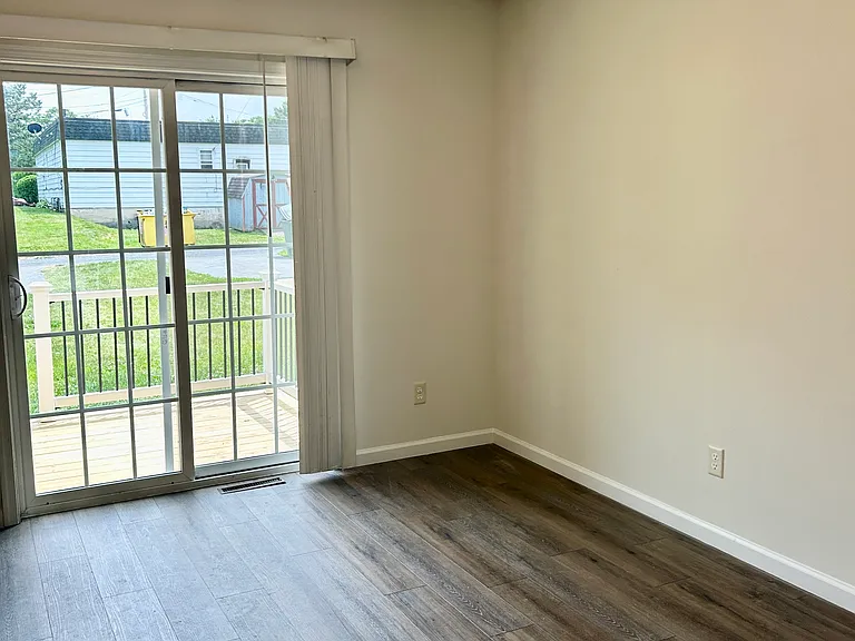 1548 Lafayette St — Photo 12