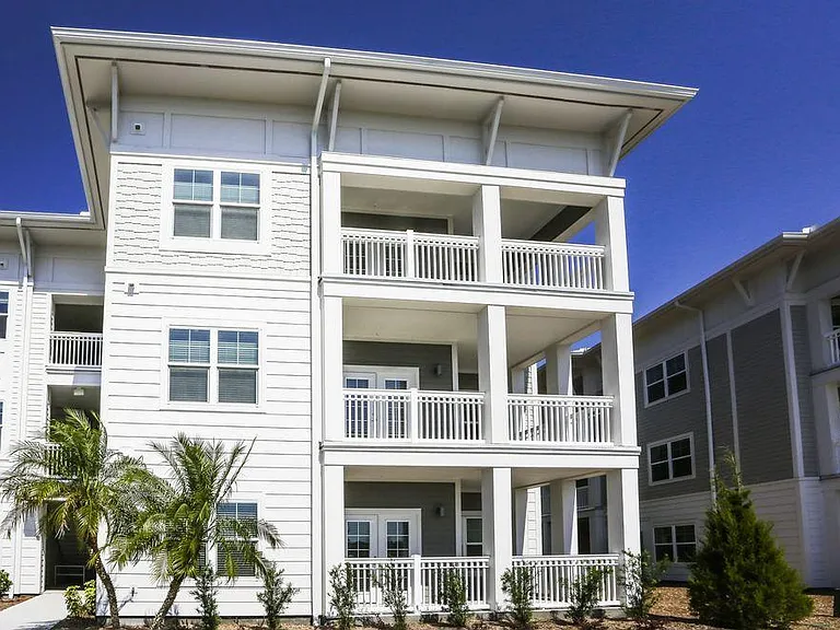 The Iris at Northpointe — Photo 20
