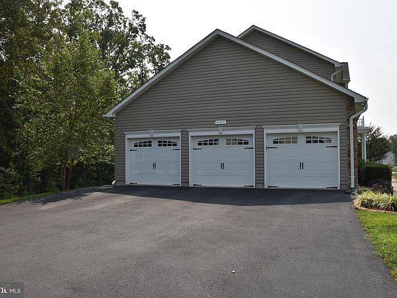 3rd image of 43415 Baldridge Ct