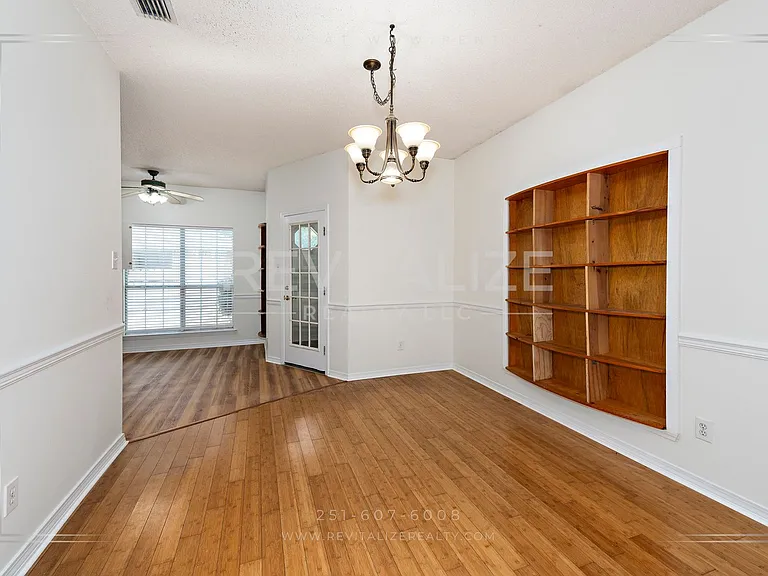 105 Ventura Cir — Photo 47