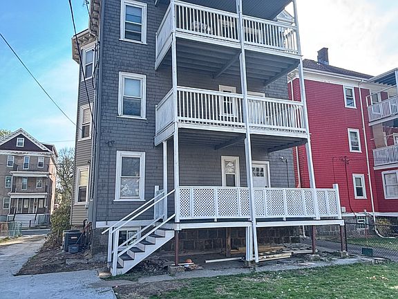 2nd image of 46 Evelyn St APT 2