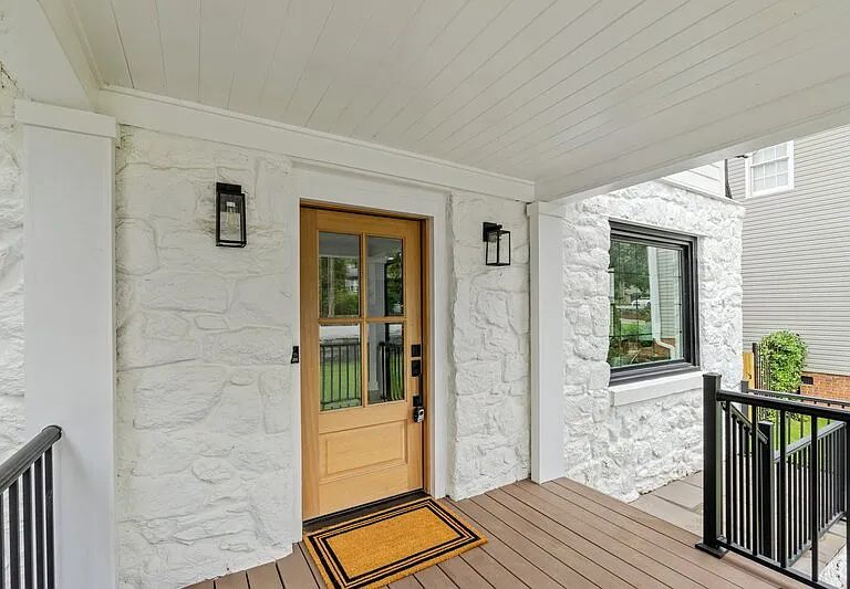 28 Douglas Dr — Photo 5