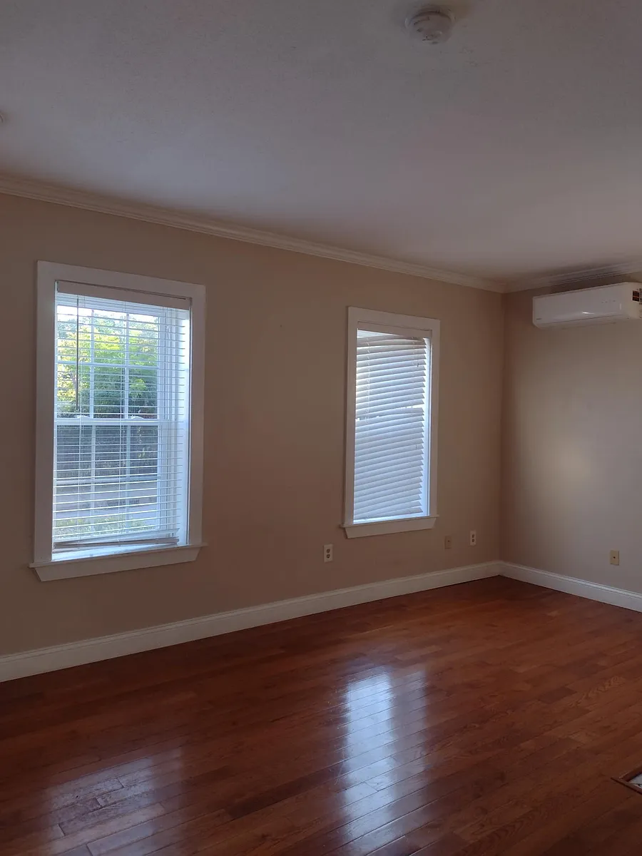 Building Photo - 197 Yantic St #2