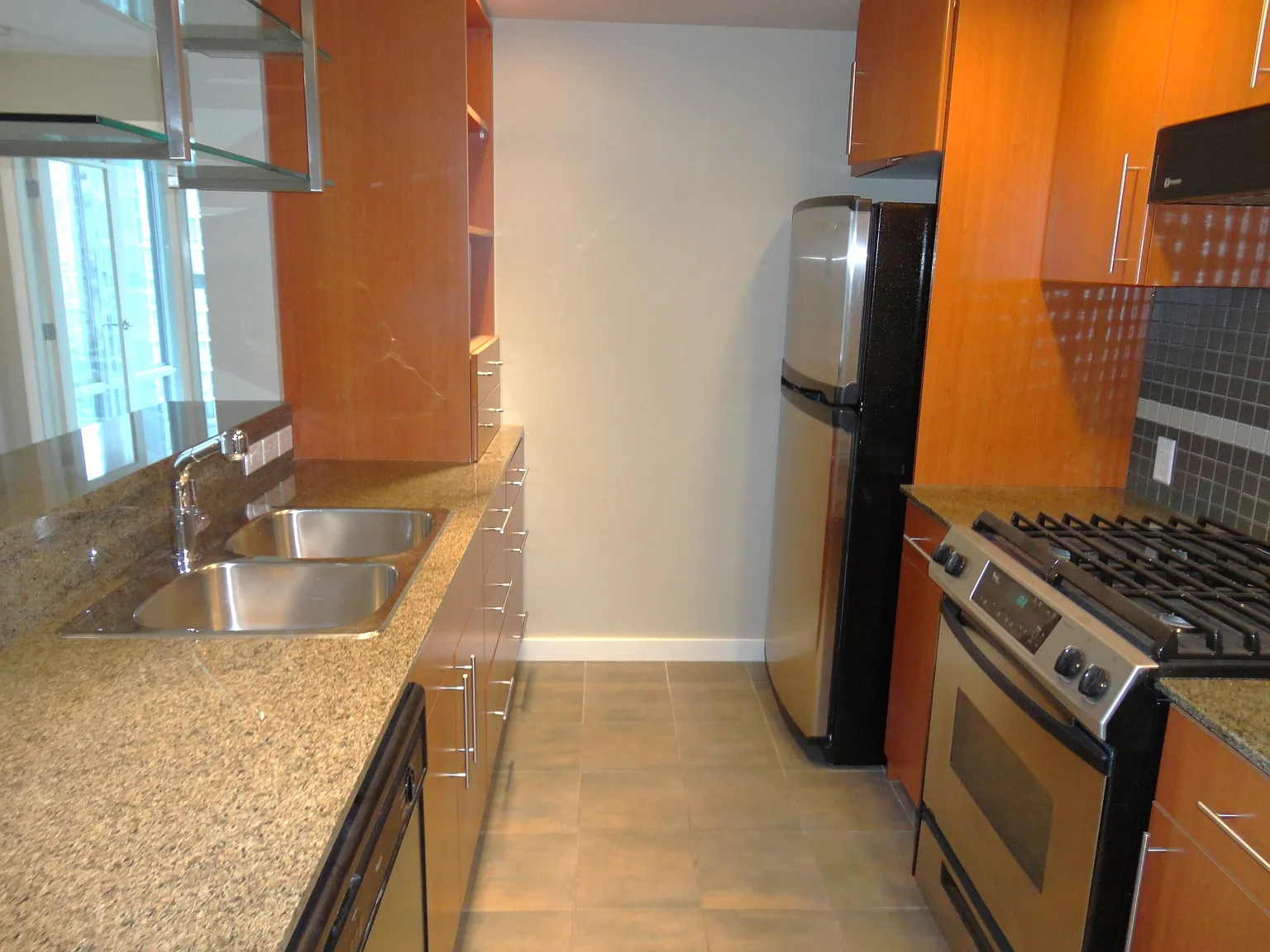 455 Beach Crescent Vancouver — Photo 4