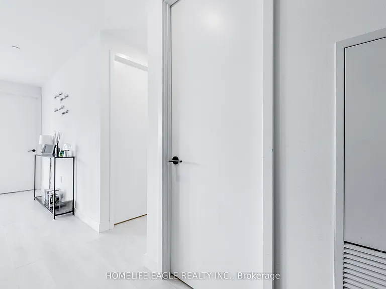 505 Richmond St W #827 — Photo 5