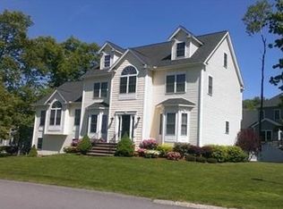 1 Castlegate Rd, Amesbury, MA 01913