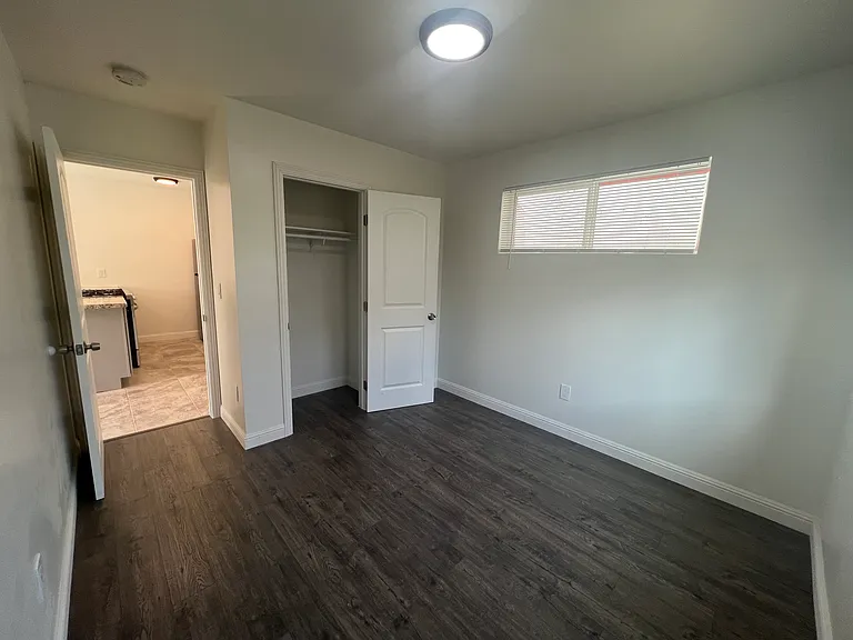 804 W Nectarine Ave #A — Photo 8