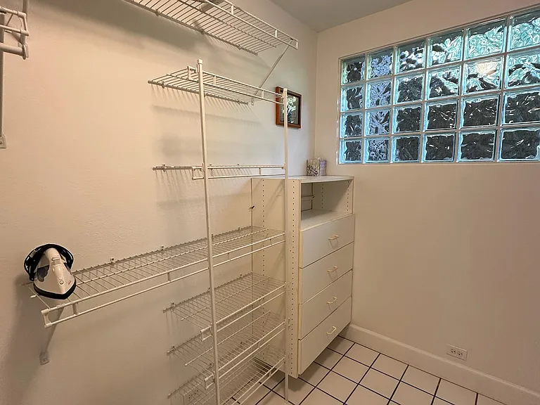 walk in closet