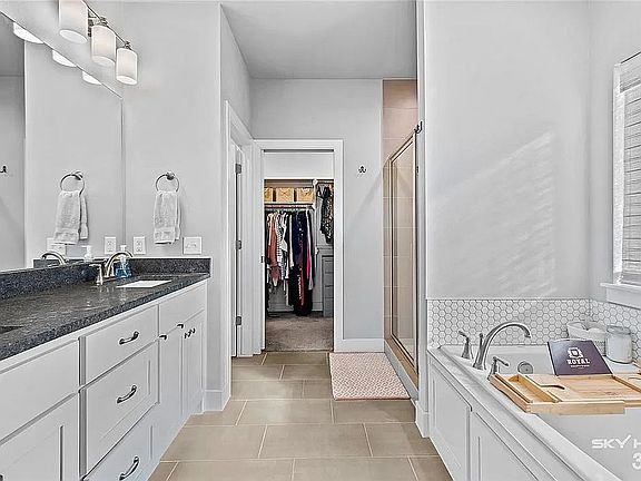 4th image of 3375 Clear Water Cv