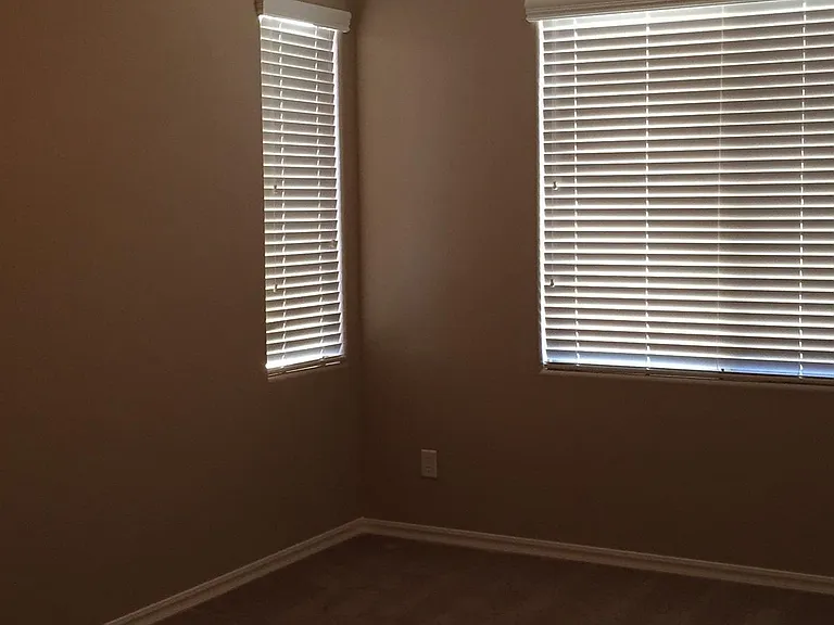 14558 W Port Royale Ln — Photo 11