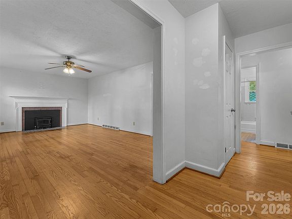 3rd image of 116 Candler School Rd