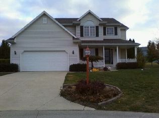 2997 N Larkspur Ct, Rolling Prairie, IN 46371