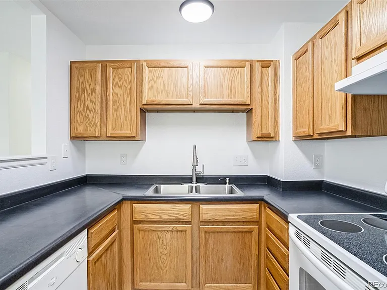 3238 W Girard Ave #C — Photo 7