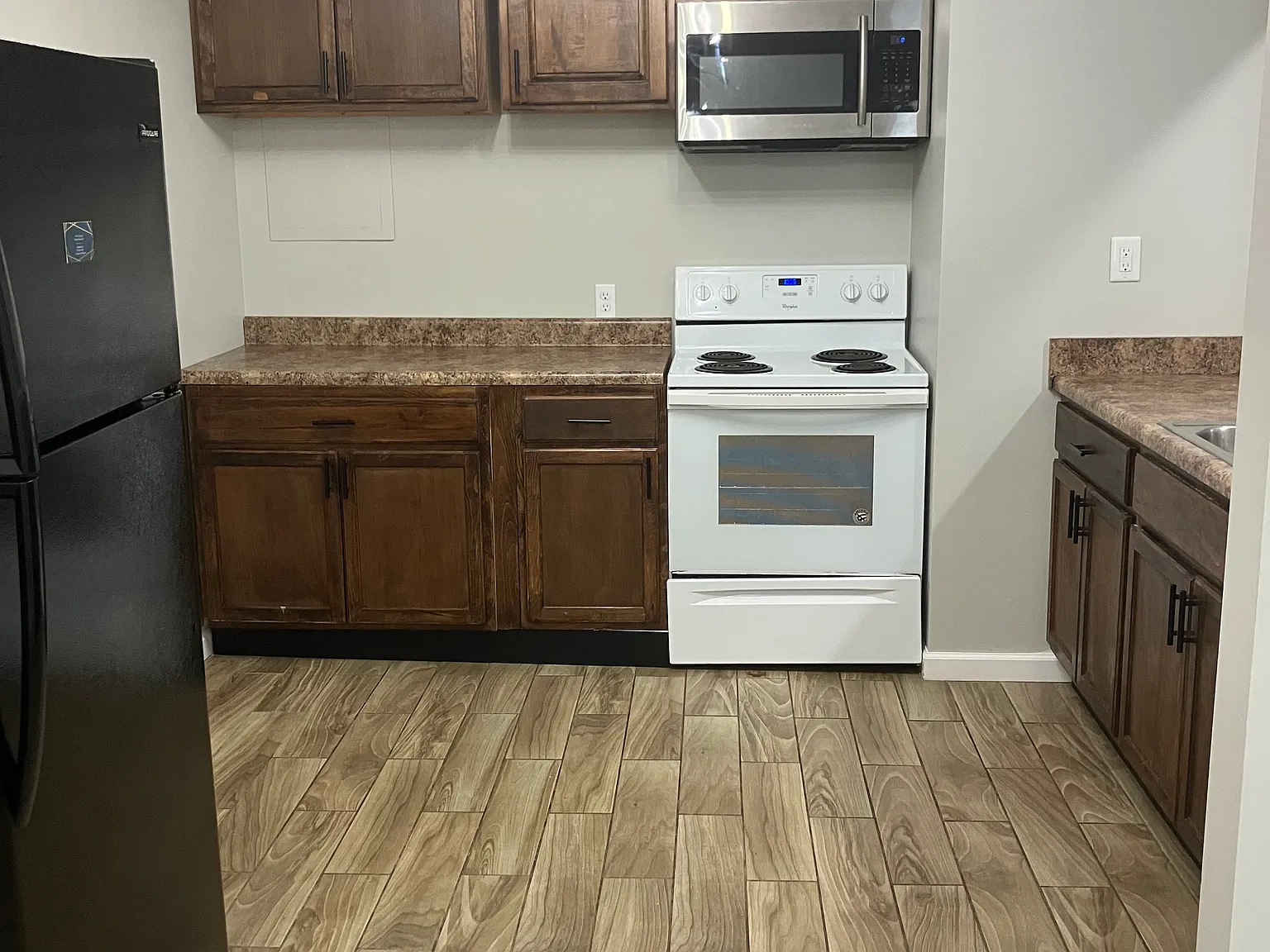 2 bed, 1000 sqft, $1,500 — Photo 4