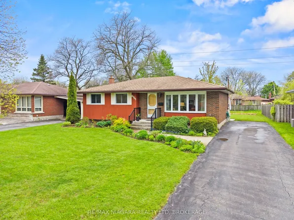 8751 Banting Ave, Niagara Falls, ON L2G 6Z7