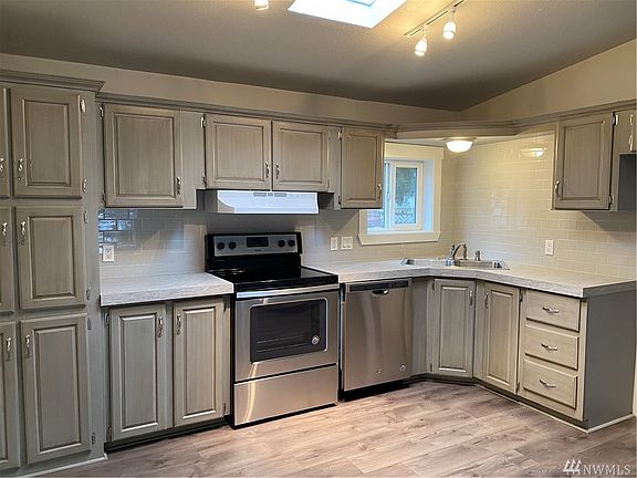 3rd image of 9013 220th Street Ct E