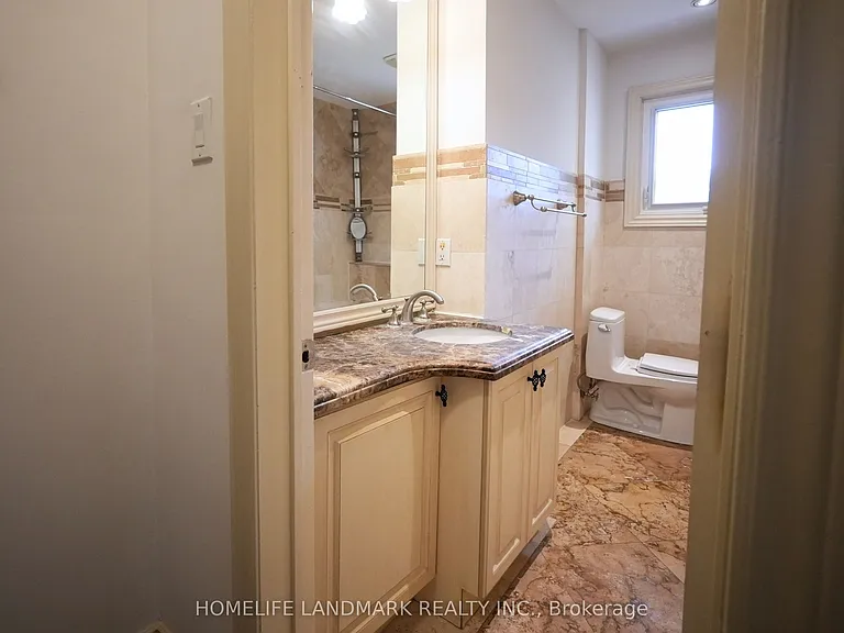 138 Newton Dr — Photo 17
