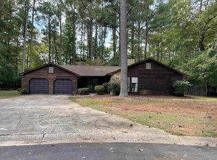 220 Shadowood Ln, Peachtree City, GA 30269