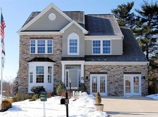 43 Brandenburg Dr, Falling Waters, WV 25419
