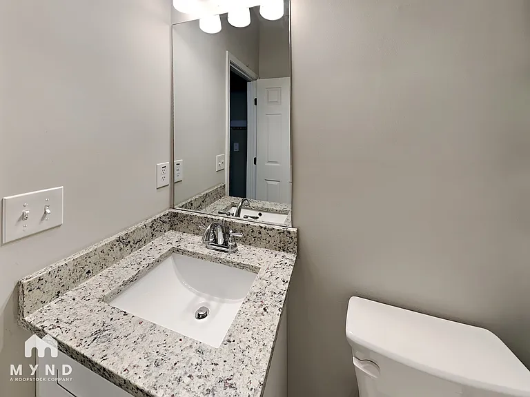 201 Jackson Pl NW — Photo 26