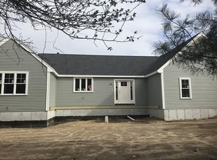 42 Center St, Pembroke, MA 02359