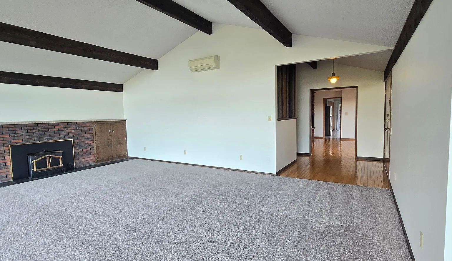 Lake WA out your door Basement Unit — Photo 4