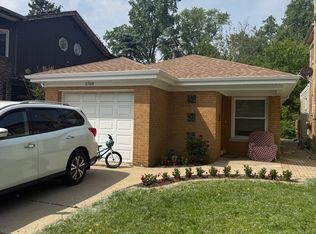5768 N Lacey Ave, Chicago, IL 60646