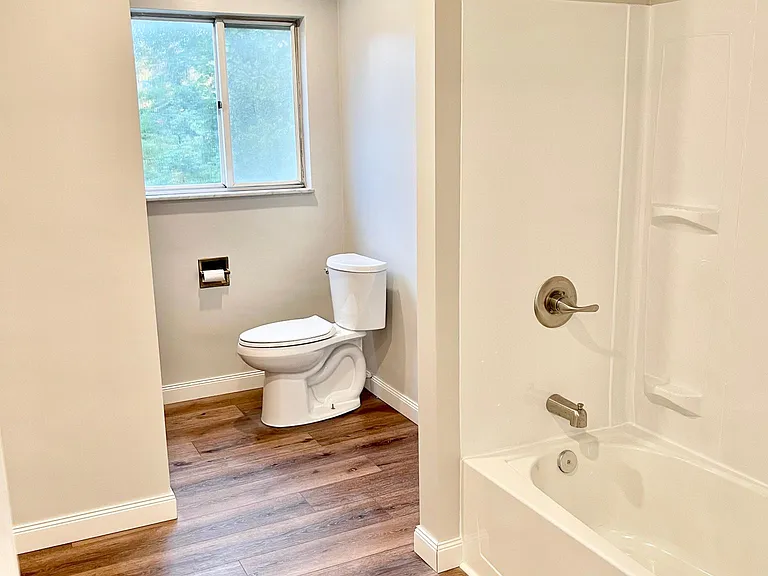 125 Hawthorne Ave — Photo 10