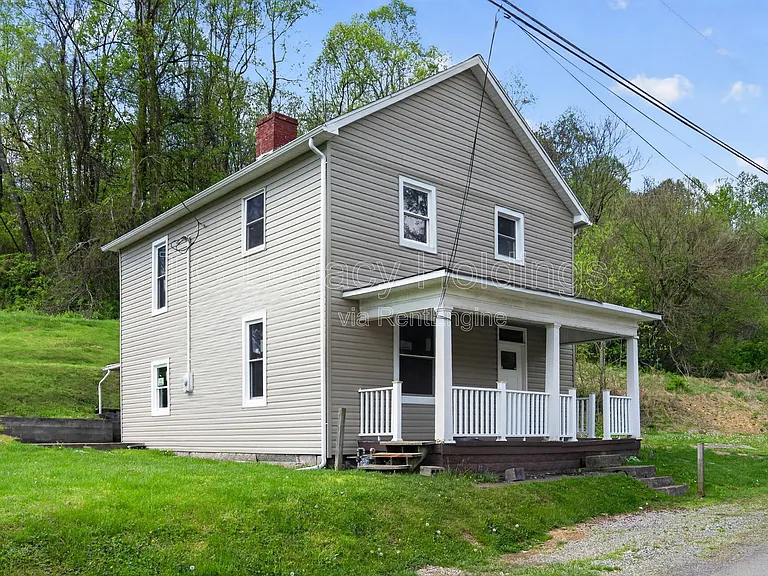 73 Beechwood Ave — Photo 3