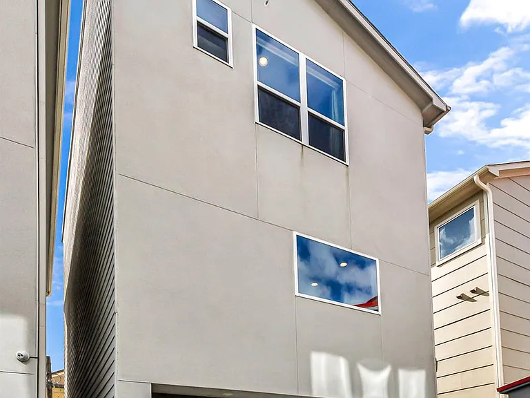 3105 Gillespie St — Photo 42