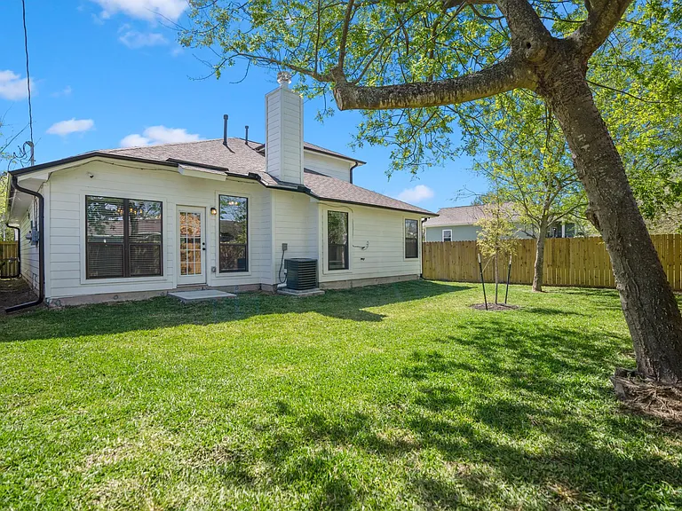 7122 Conley St — Photo 41