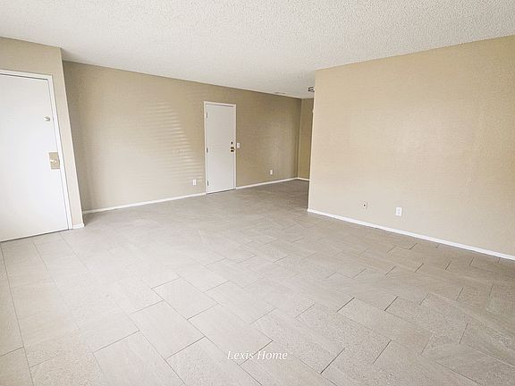 3rd image of 21977 Arapahoe Ave APT 3