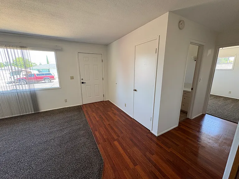 710 Oak St #712 — Photo 3