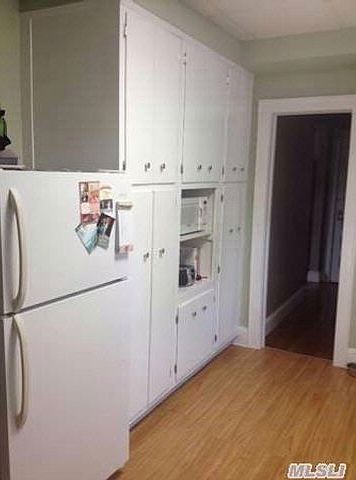 2nd image of 289 Vincent Ave