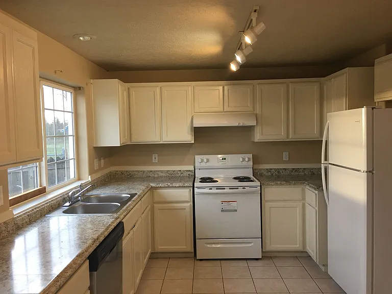 4486 Fergus Ave — Photo 5