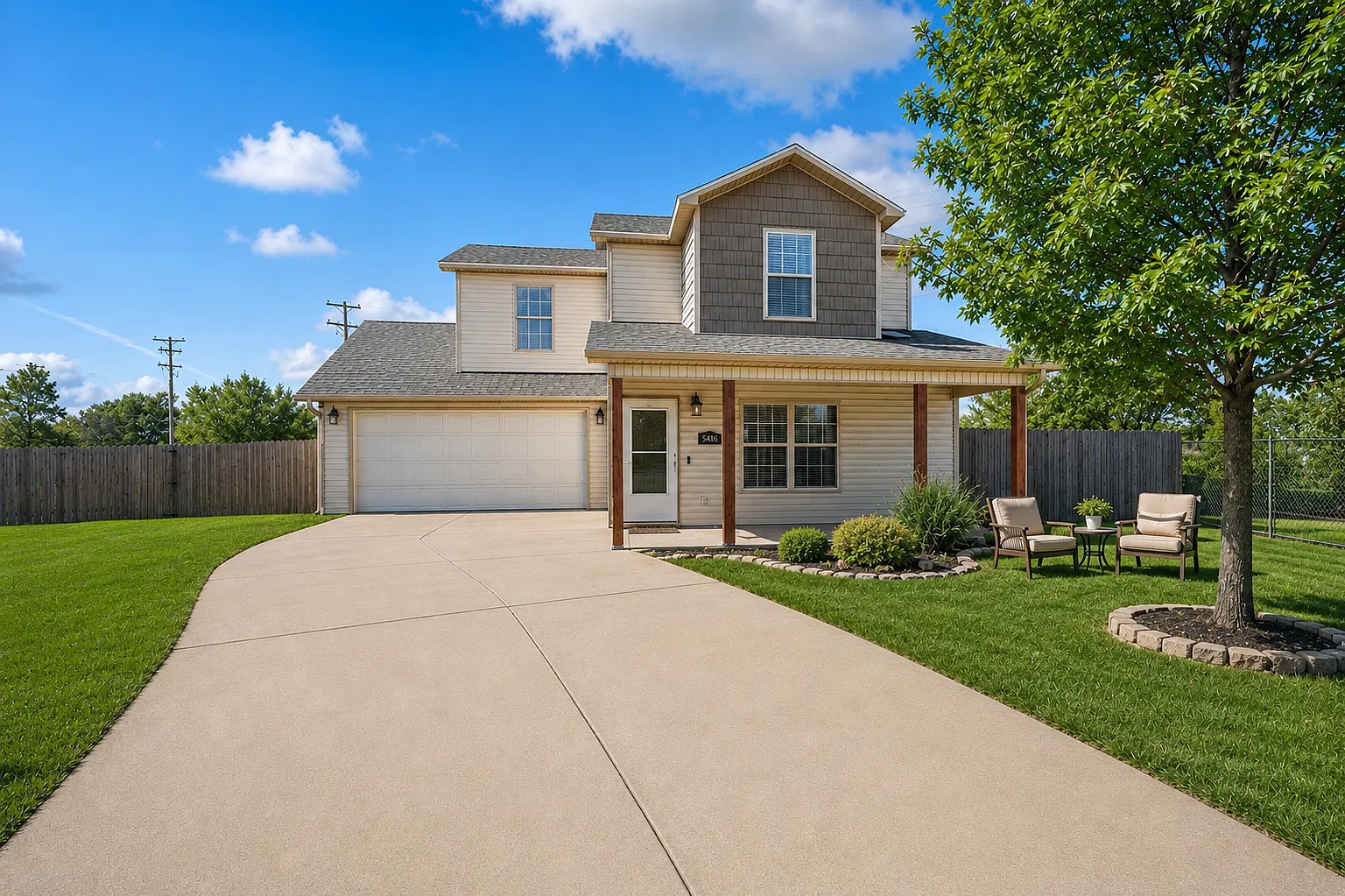 3 bed, 1388 sqft, $1,950 — Photo 1