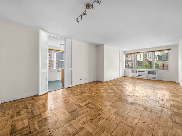 201 East 37th Street image 1 of 10