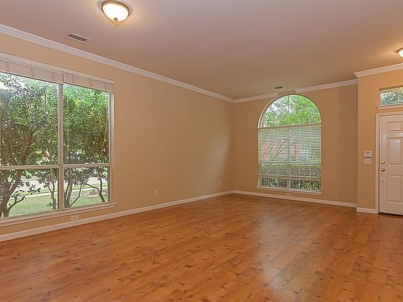 3rd image of 4301 Giovanni Dr
