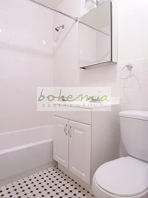 Rented by Bohemia Realty Group | media 33