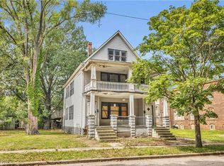 910 Wheelock Rd, Cleveland, OH 44103