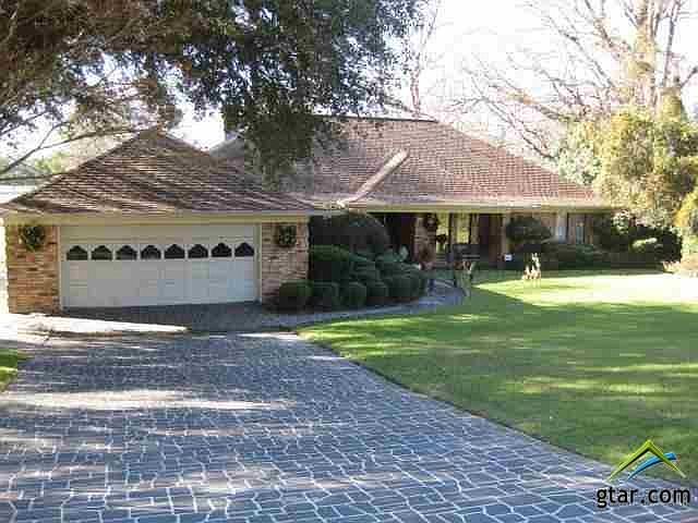 1st image of 126 Williamsburg Ln