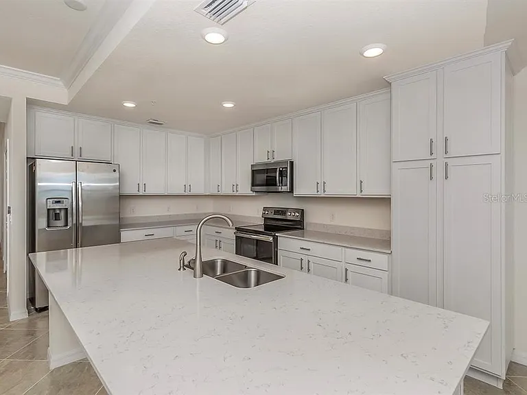 920 Tidewater Shores Loop #307 — Photo 14