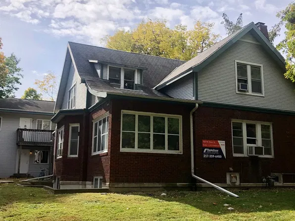 705 W Main St APT 8, Urbana, IL 61801