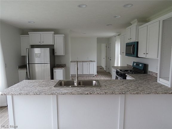3rd image of 2665 Eagle Point Dr