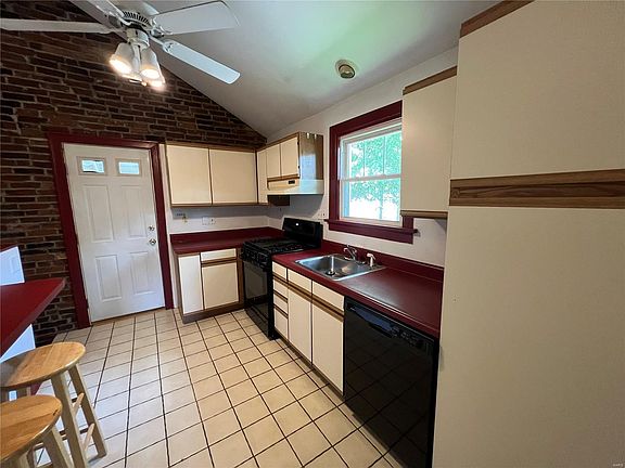 5th image of 8515 Henrietta Ave