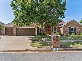 1300 NW 195th St, Edmond, OK 73012
